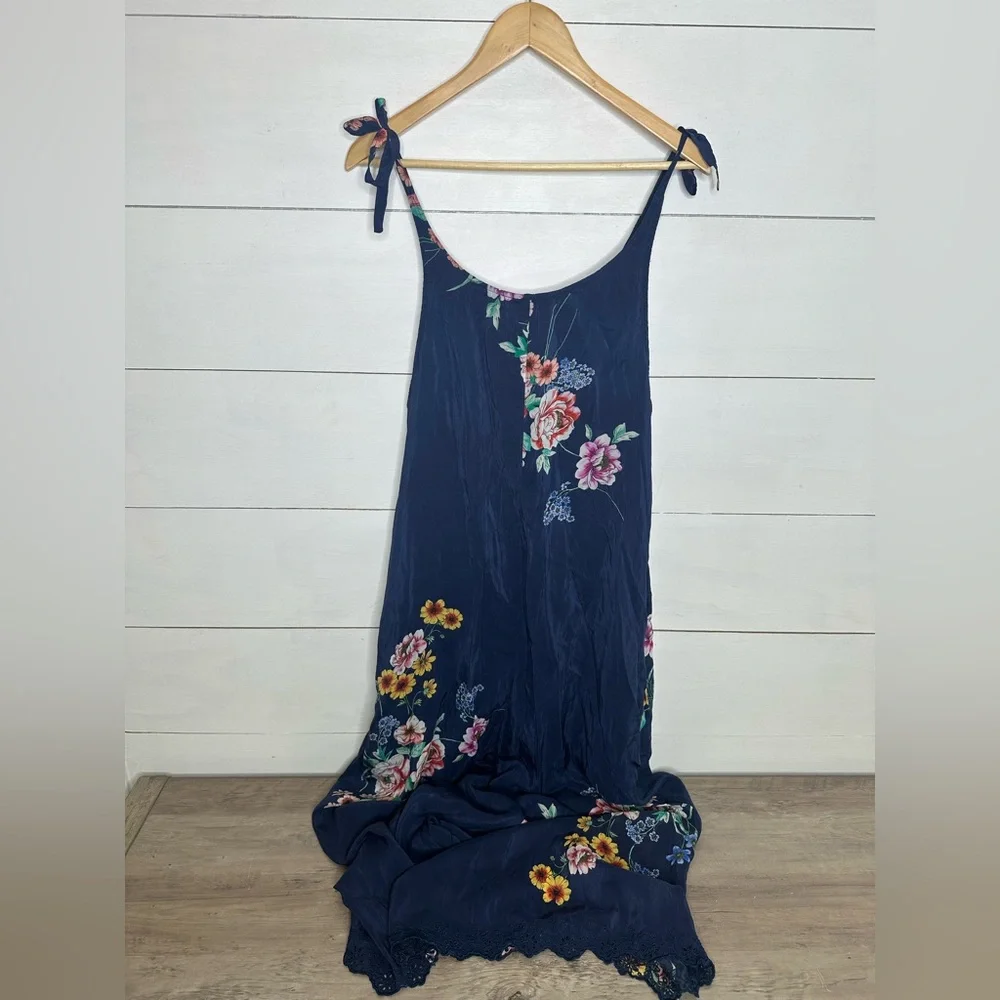 Johnny Was Embroidered Boho Maxi Jumper Dress Navy Blue Floral Rayon Size Medium - Picture 6 of 7